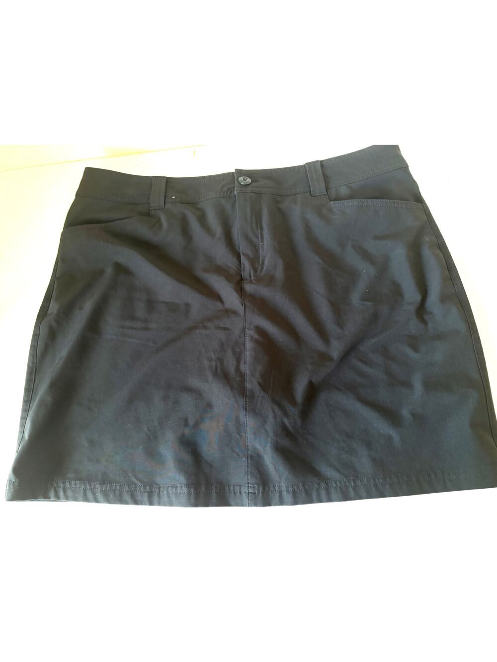 Eddie Bauer black skort size 12